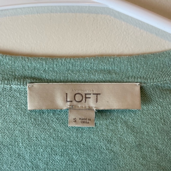 LOFT V-Neck Long Sleeve Cardigan w Button Sleeve Detail, Size S, in Mint - Picture 3 of 3
